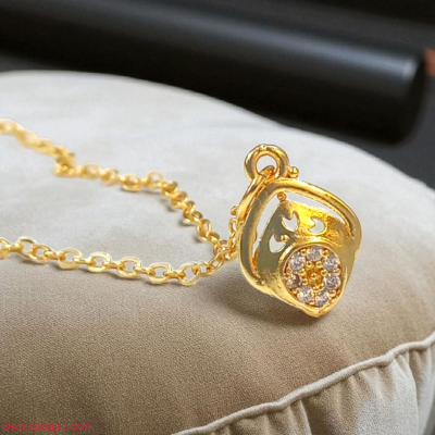 Premium Chain Pendant