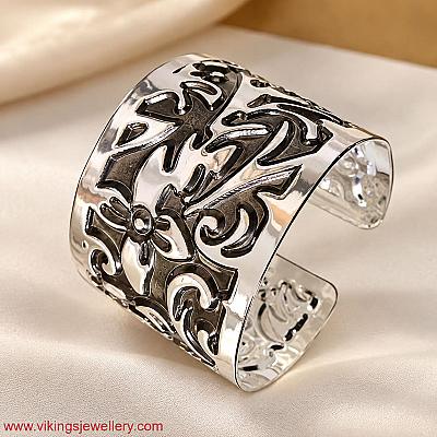 Silver kada