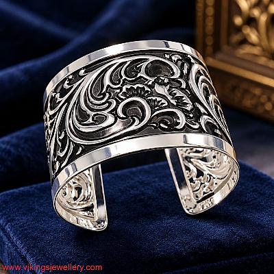 Silver kada